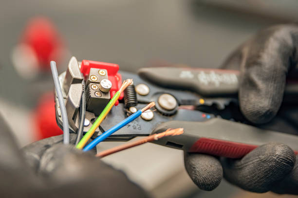 Best Affordable Electrician  in Bellevue, IL